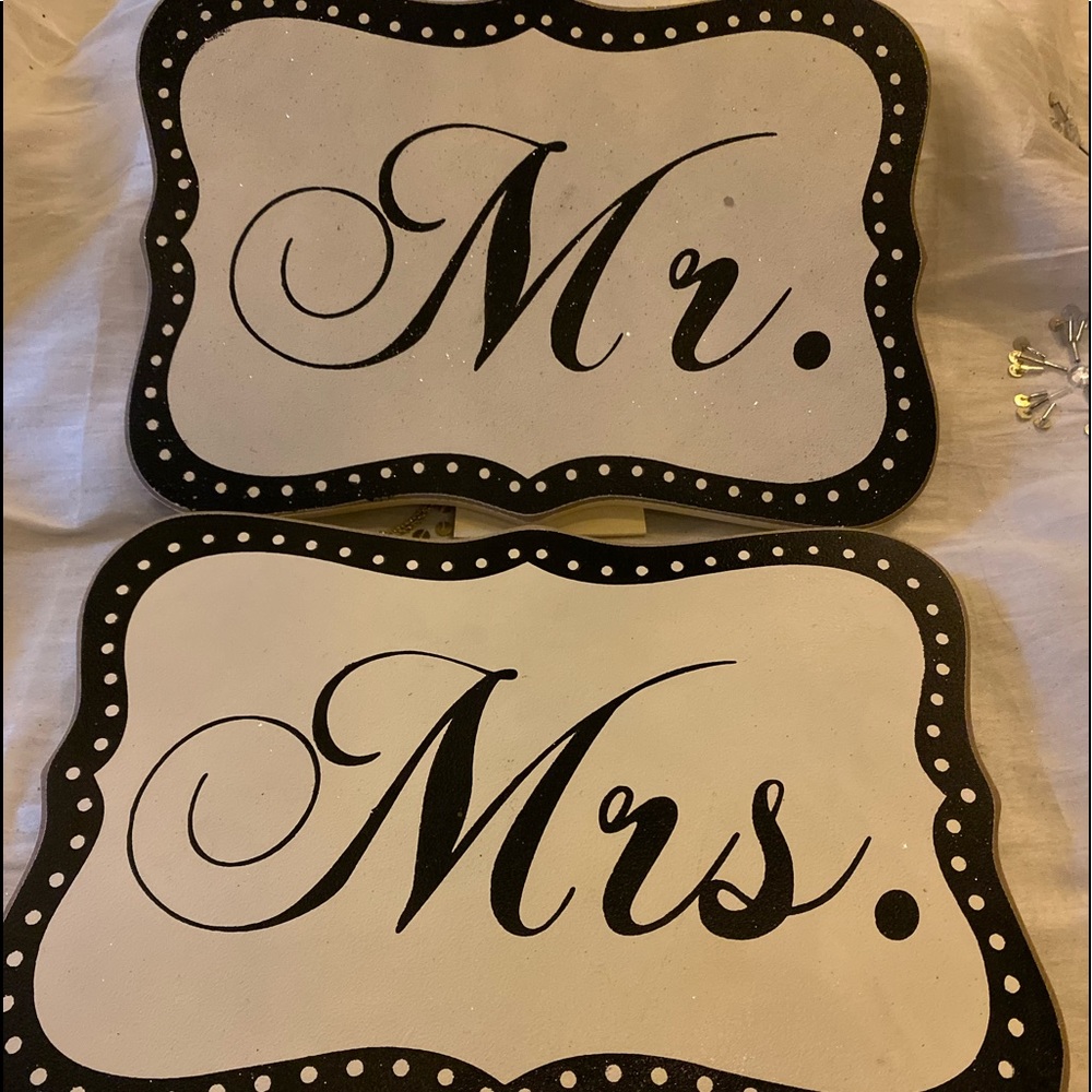 MR & MRS name plates -new!